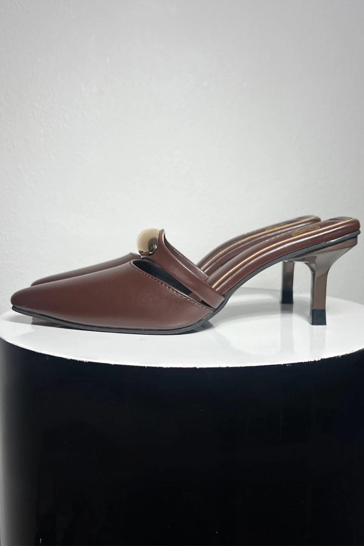 #Color_Chocolate Brown