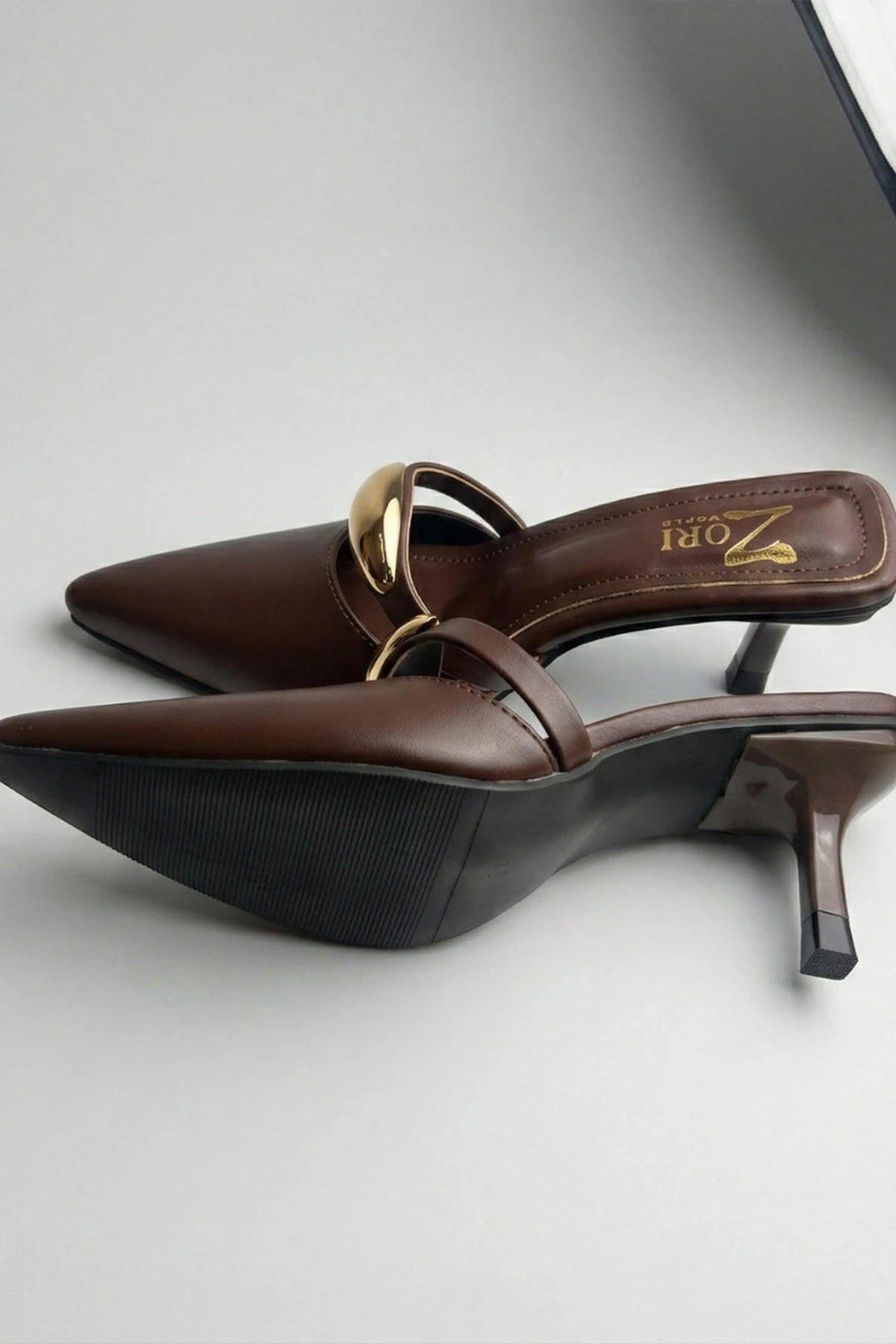 #Color_Chocolate Brown
