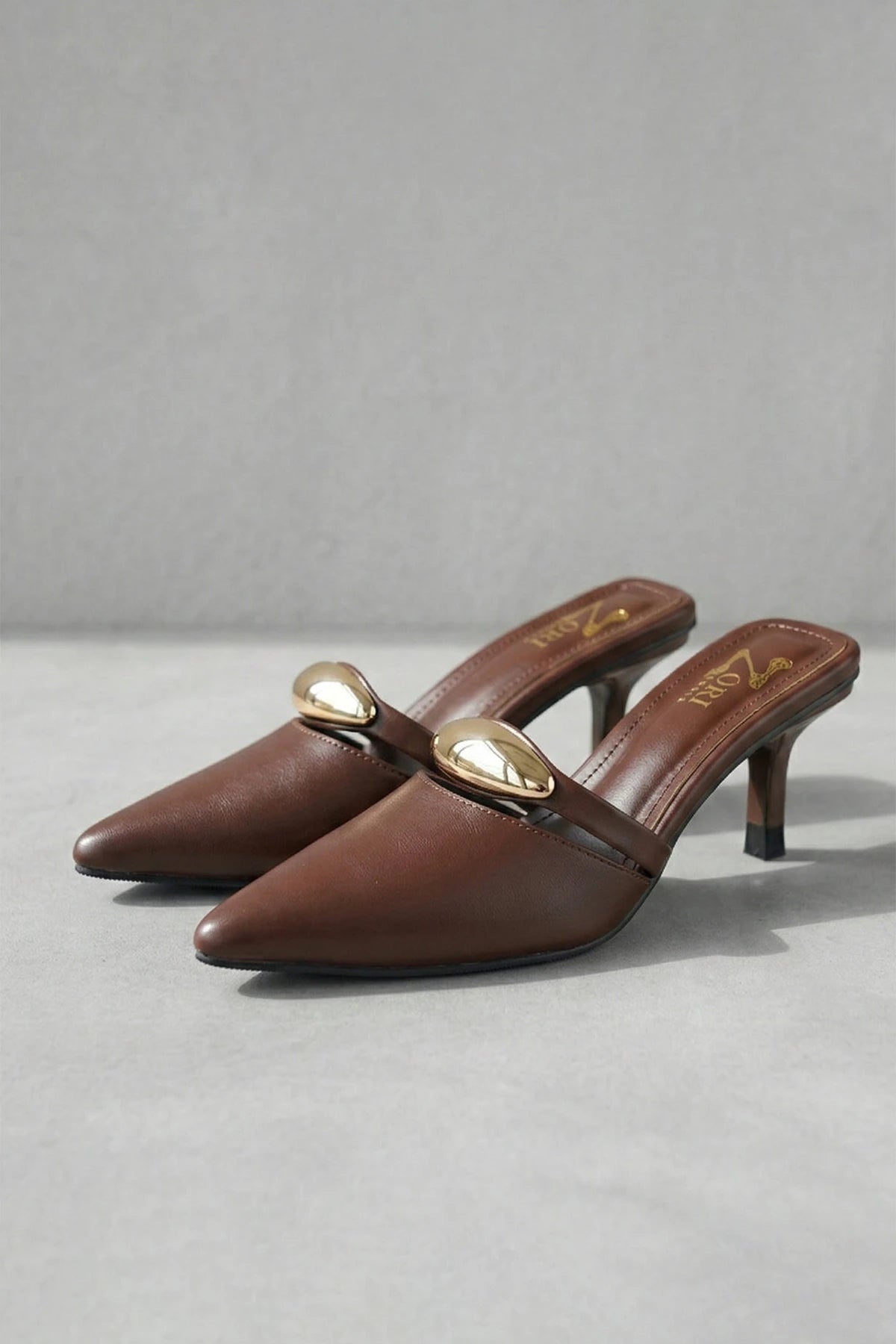 #Color_Chocolate Brown