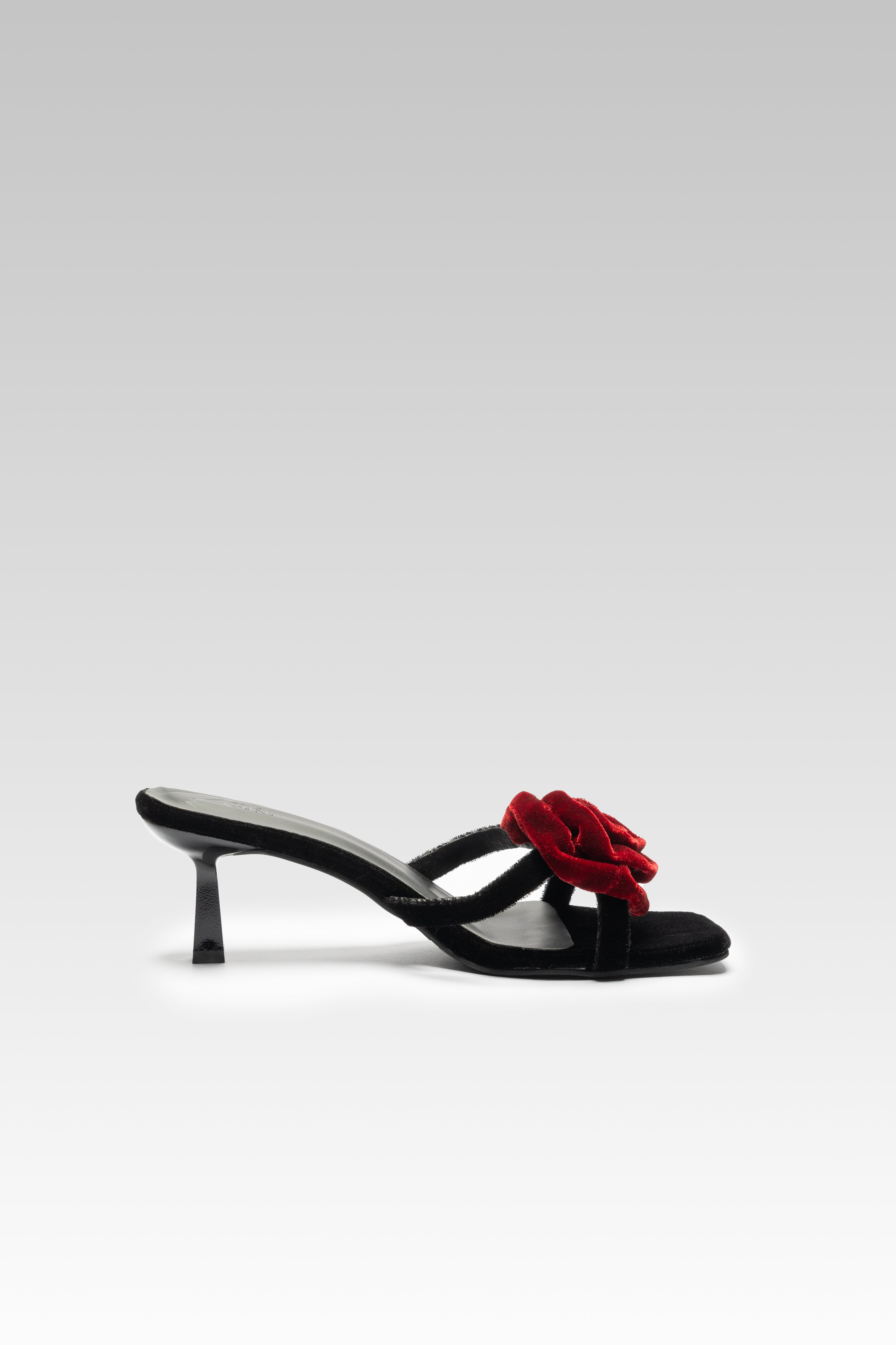 MUSE BLACK
