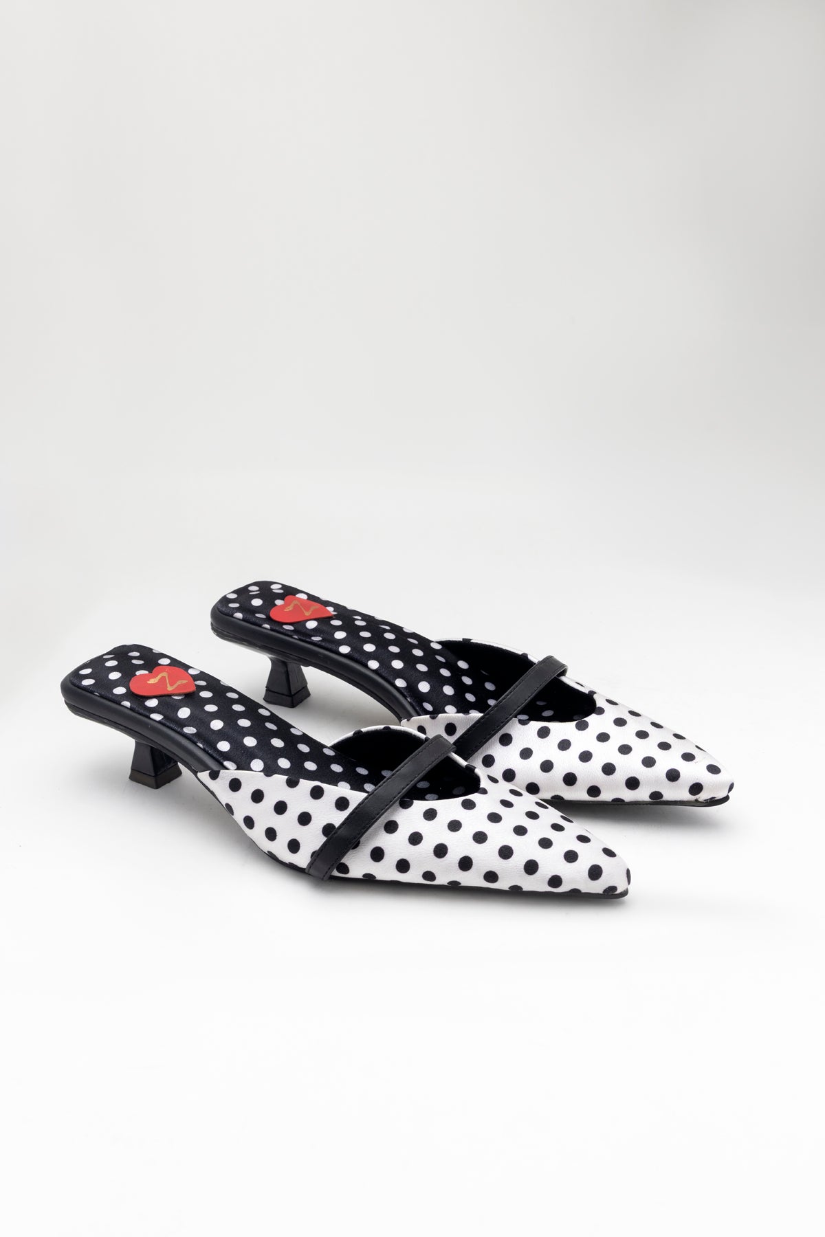 Polka white